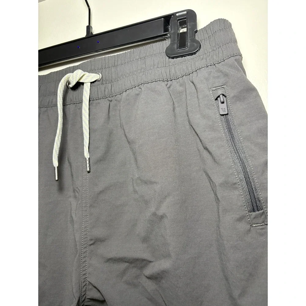 NEW Vuori Birch Shorts Large Charcoal Gray VW3142 Performance Activewear Hiking